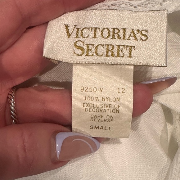 Victorias Secret Gold Label Vintage Lace Night Gown Slip 🤍 - Picture 4 of 7